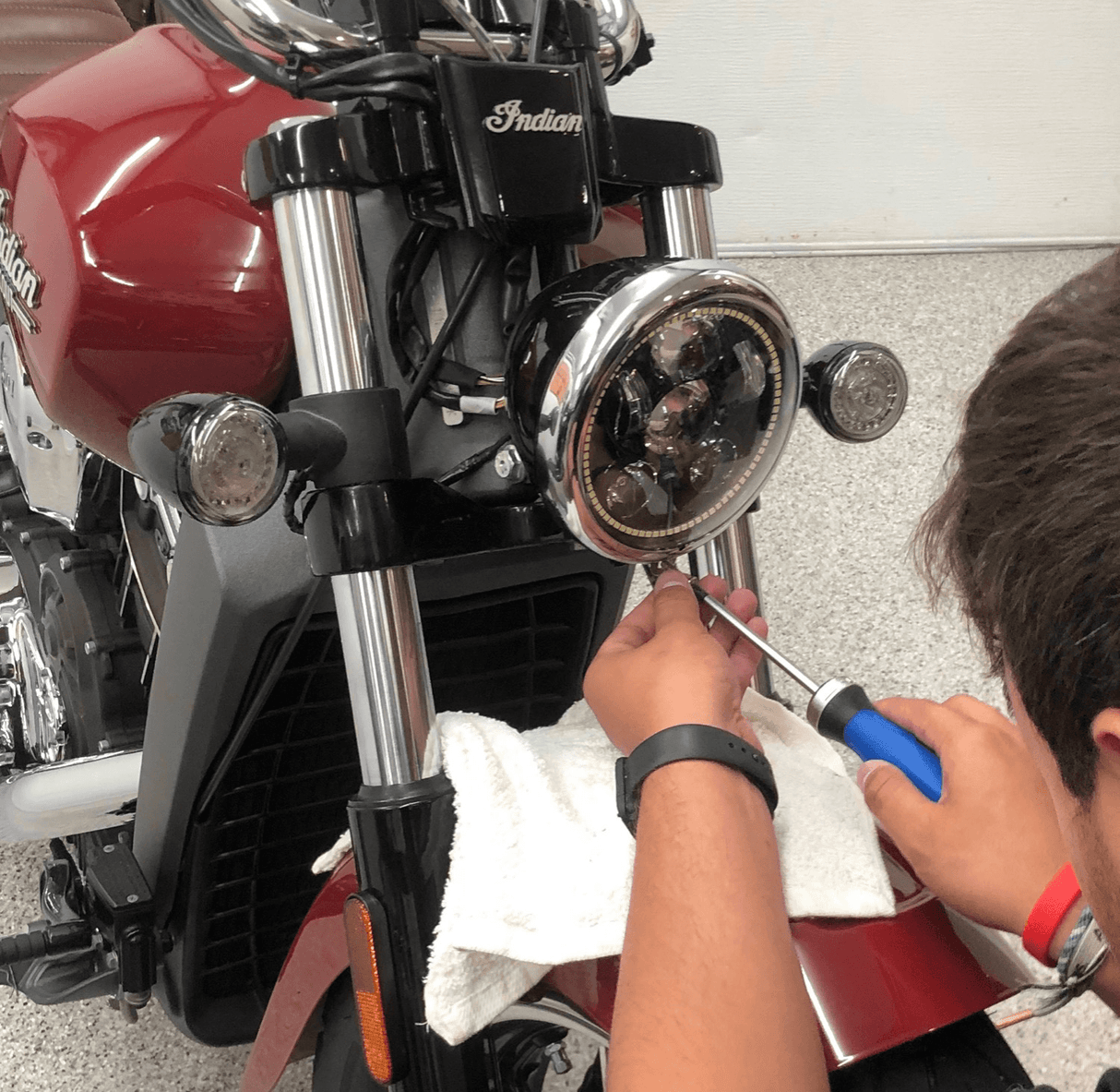 Eagle Lights 5 3/4" 8900 Series Generation III LED Projection Headlight For Indian® Scout, Scout 60, Bobber