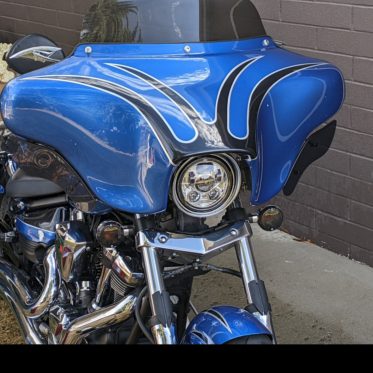 Eagle Lights 5 3/4" LED Headlight for Yamaha XVS650, Bolt, Raider, Road Star, Stryker Models