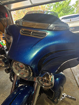 Eagle Lights HALOS LED Windshield Trim with White Running Lights & Amber Turn Signals for Harley-Davidson® Batwing Fairings, 2014 - Current Street Glide & Electra Glide models